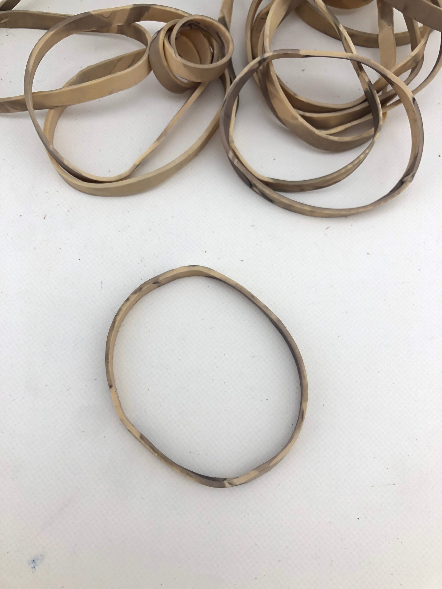 Rubber Bands, Dyed Natural