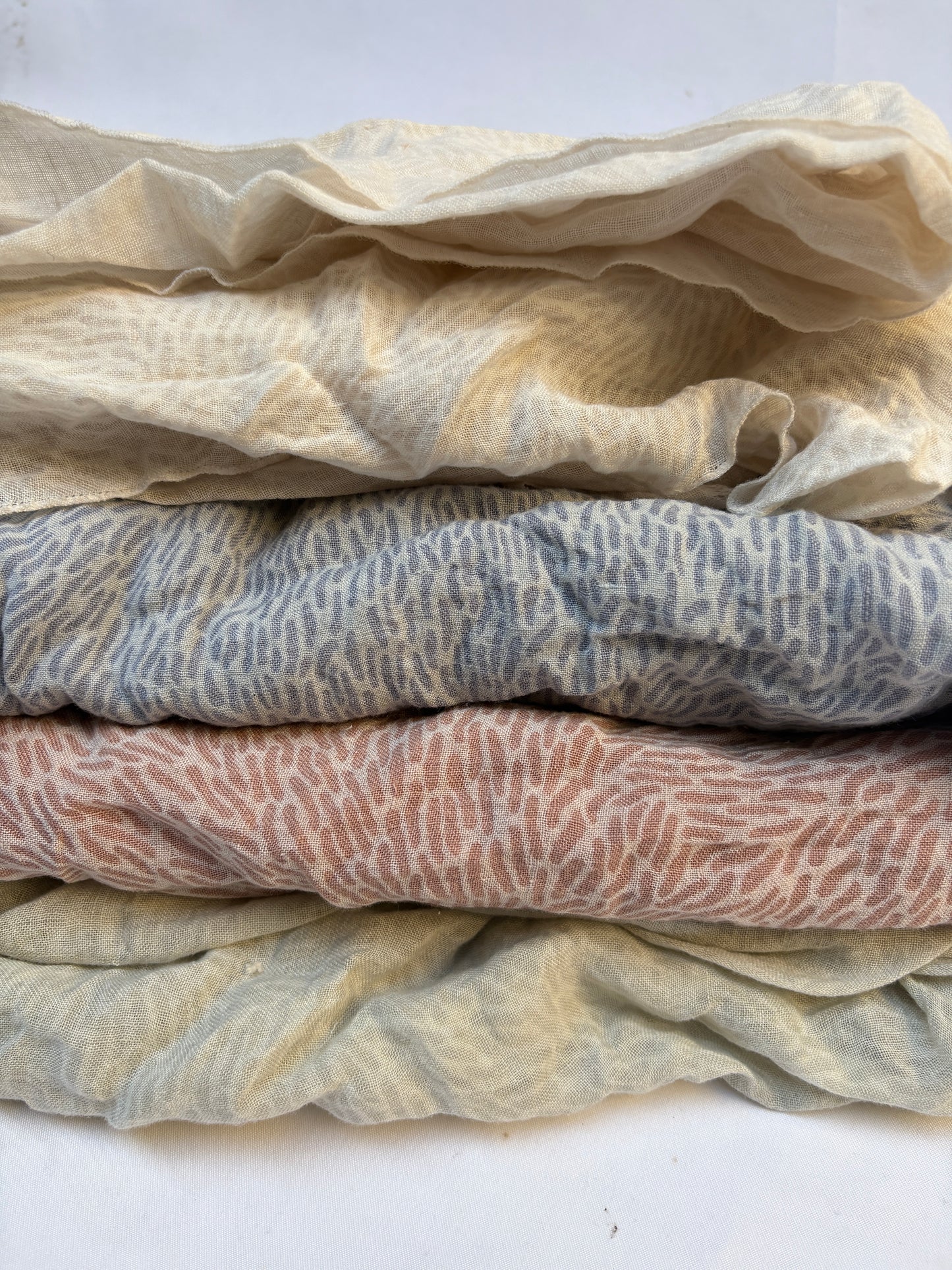 Pattern Fabric, Lightweight Cotton, Large/Medium Pieces, Mixed Bundle