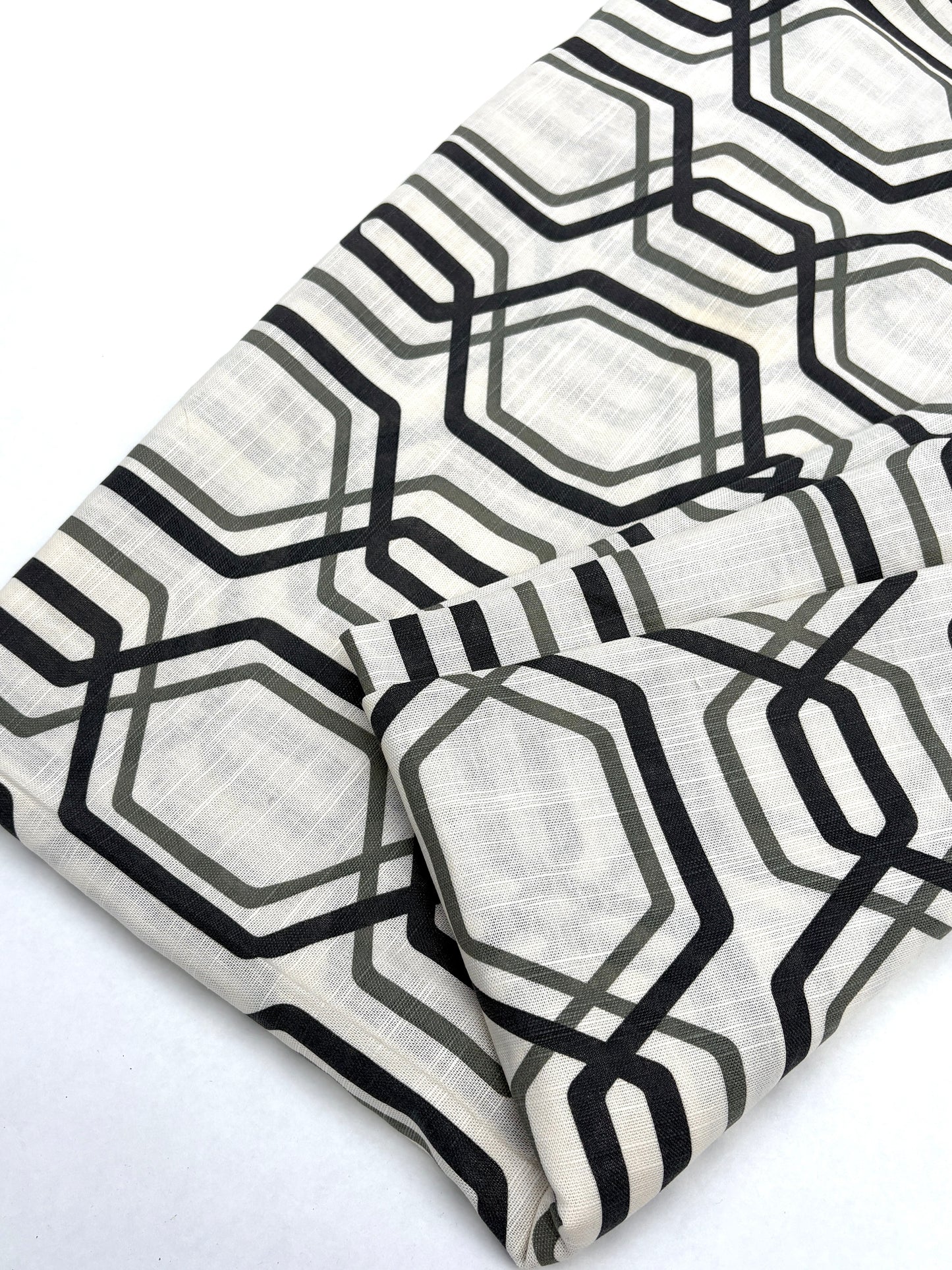 Fabric, Natural Fibres, Plain Weave, Geometrical Print, End of Roll