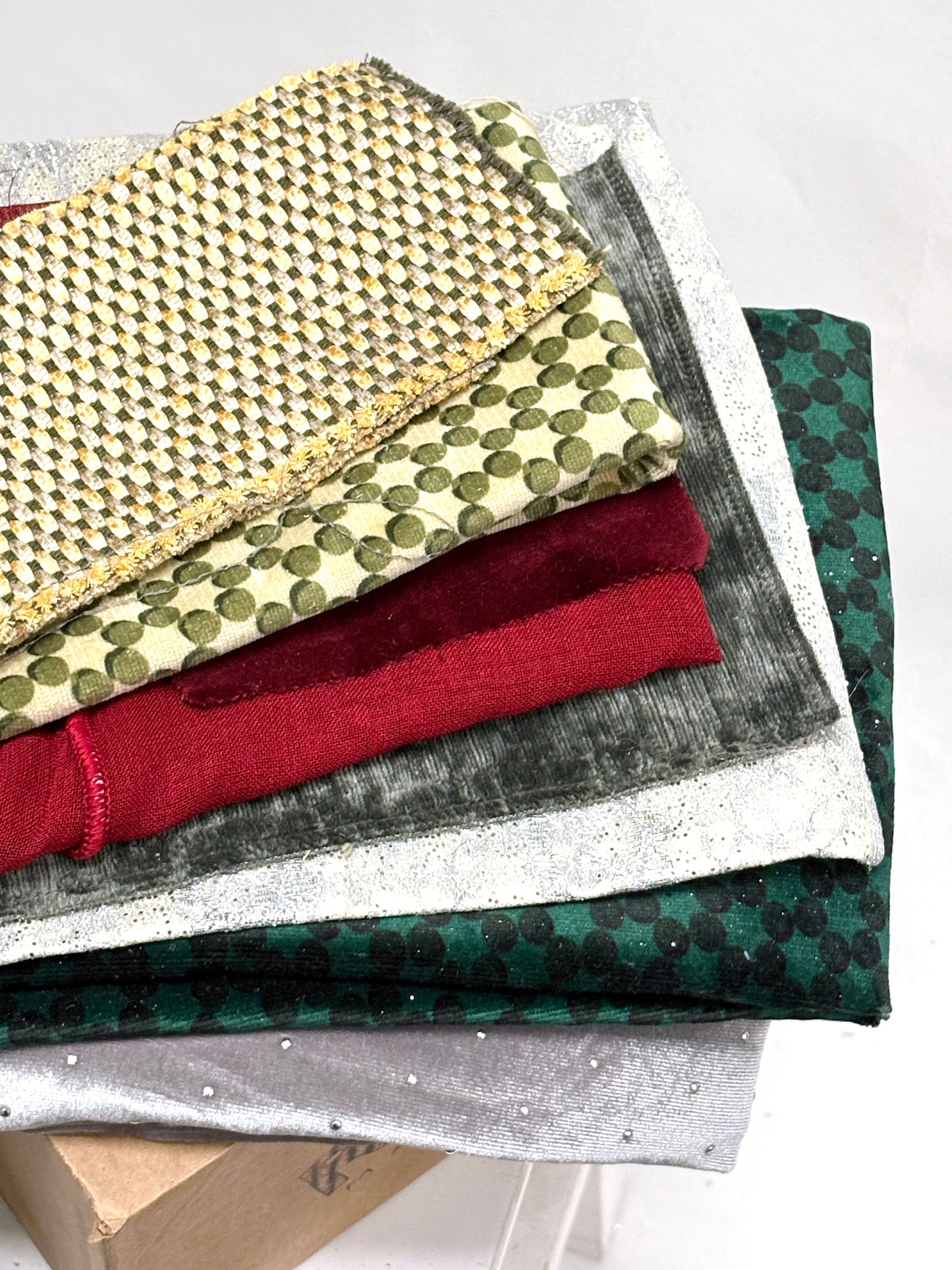Fabric INSPIRATION BOX - Curated *Christmas Limited Edition*