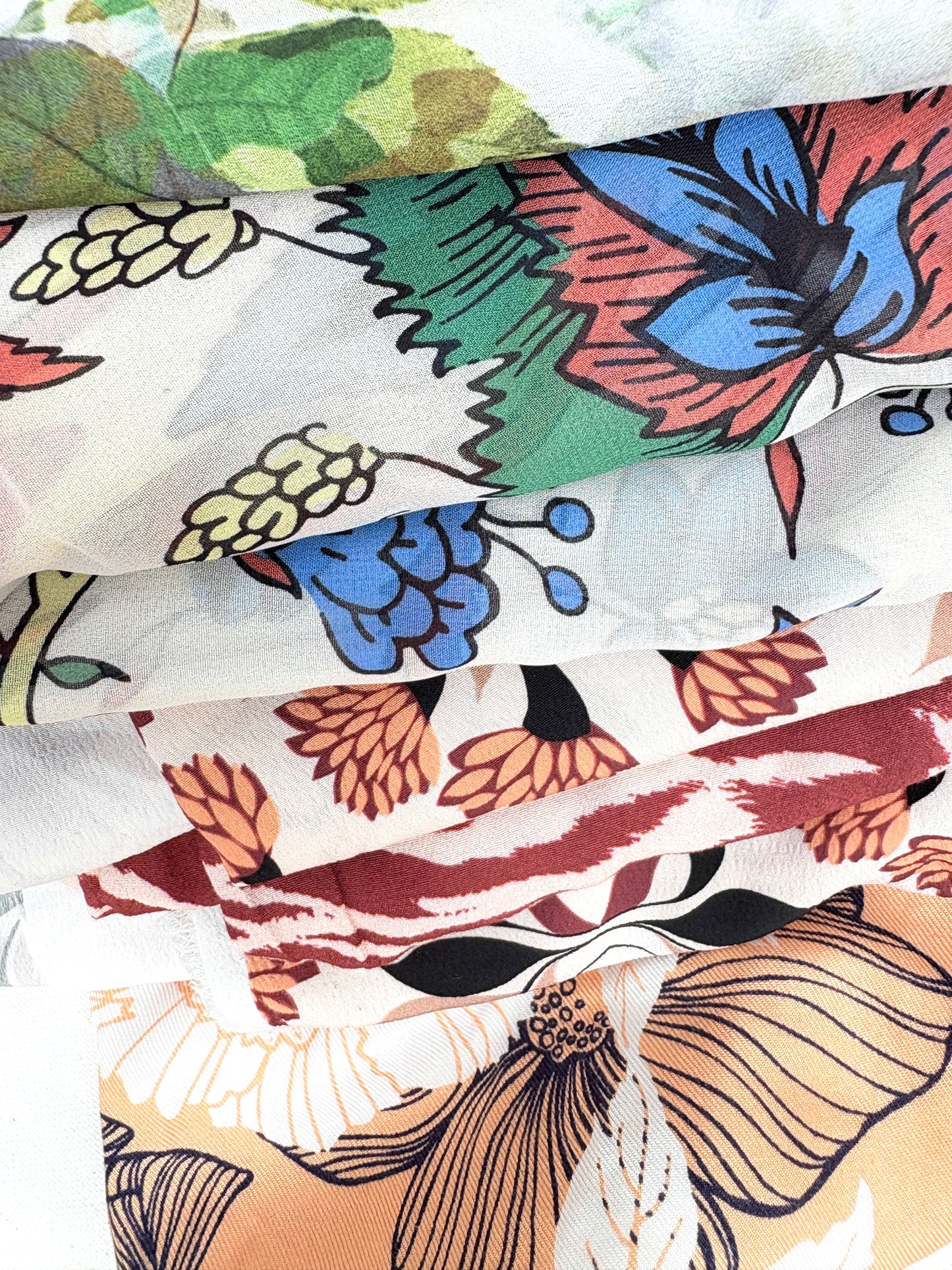 Floral Print Fabric, 100% PES, Medium Pieces, Lightweight, Mixed Bundle