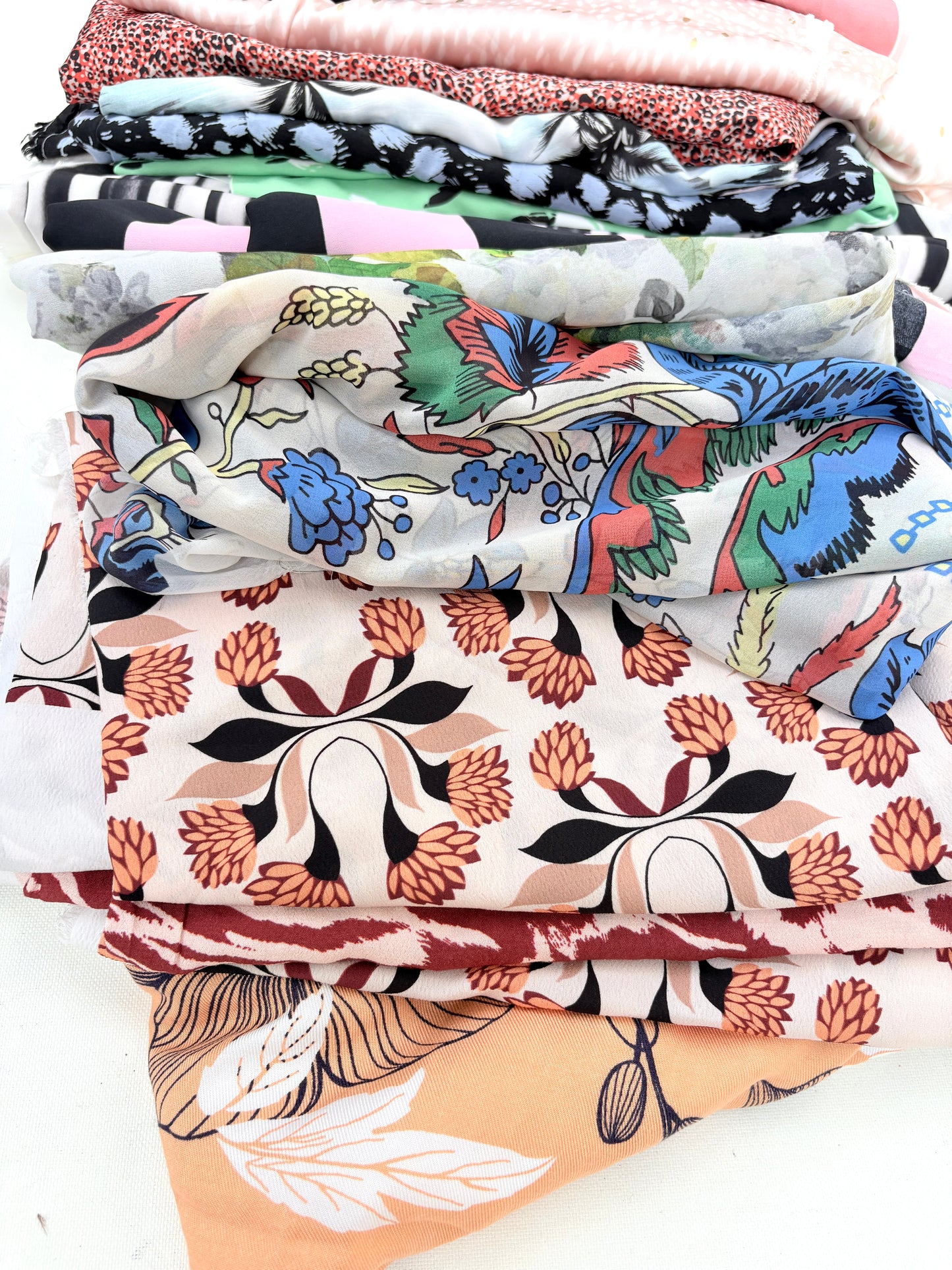 Floral Print Fabric, 100% PES, Medium Pieces, Lightweight, Mixed Bundle
