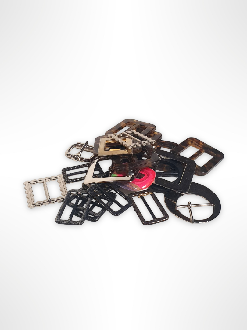 Buckles, Mix