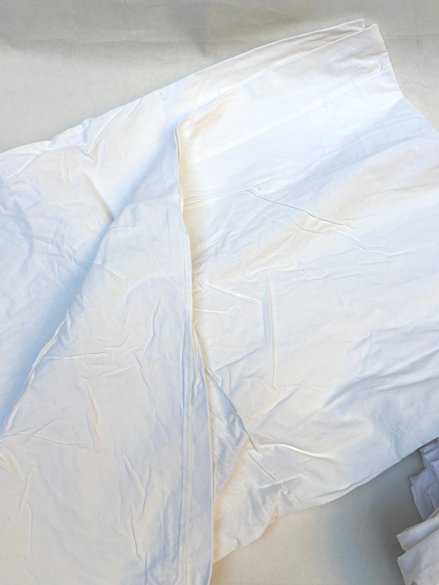100% Cotton Fabric, White Bed Linens, Mixed Bundle - 3kg