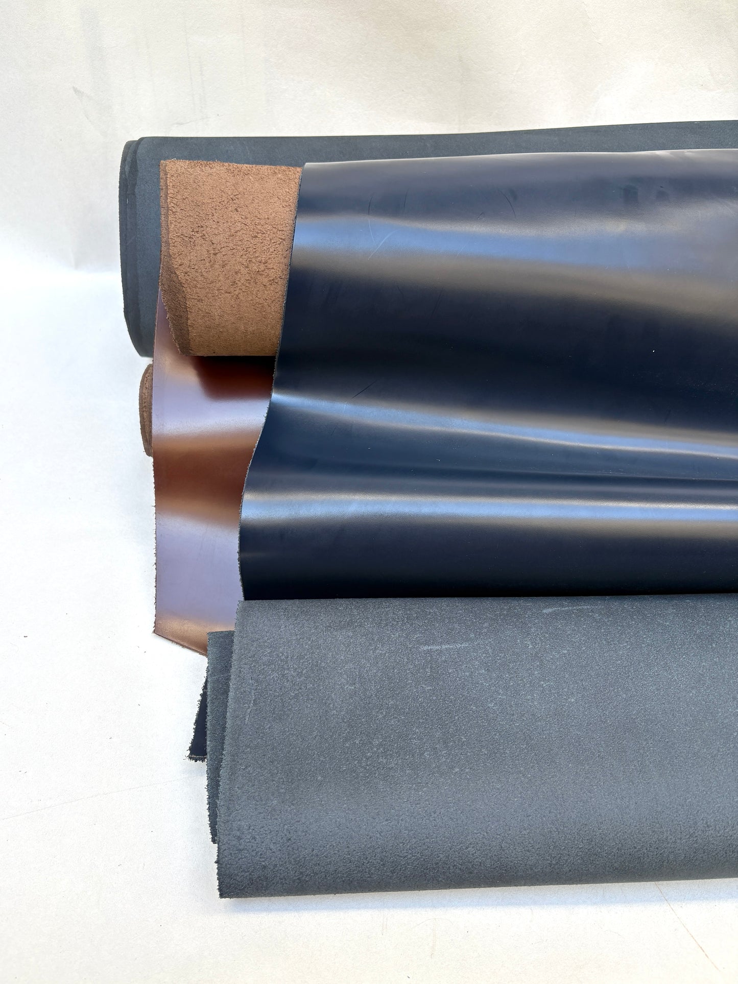 Full Hide Genuine Leather, High-Gloss Finish, Choose-your-colour