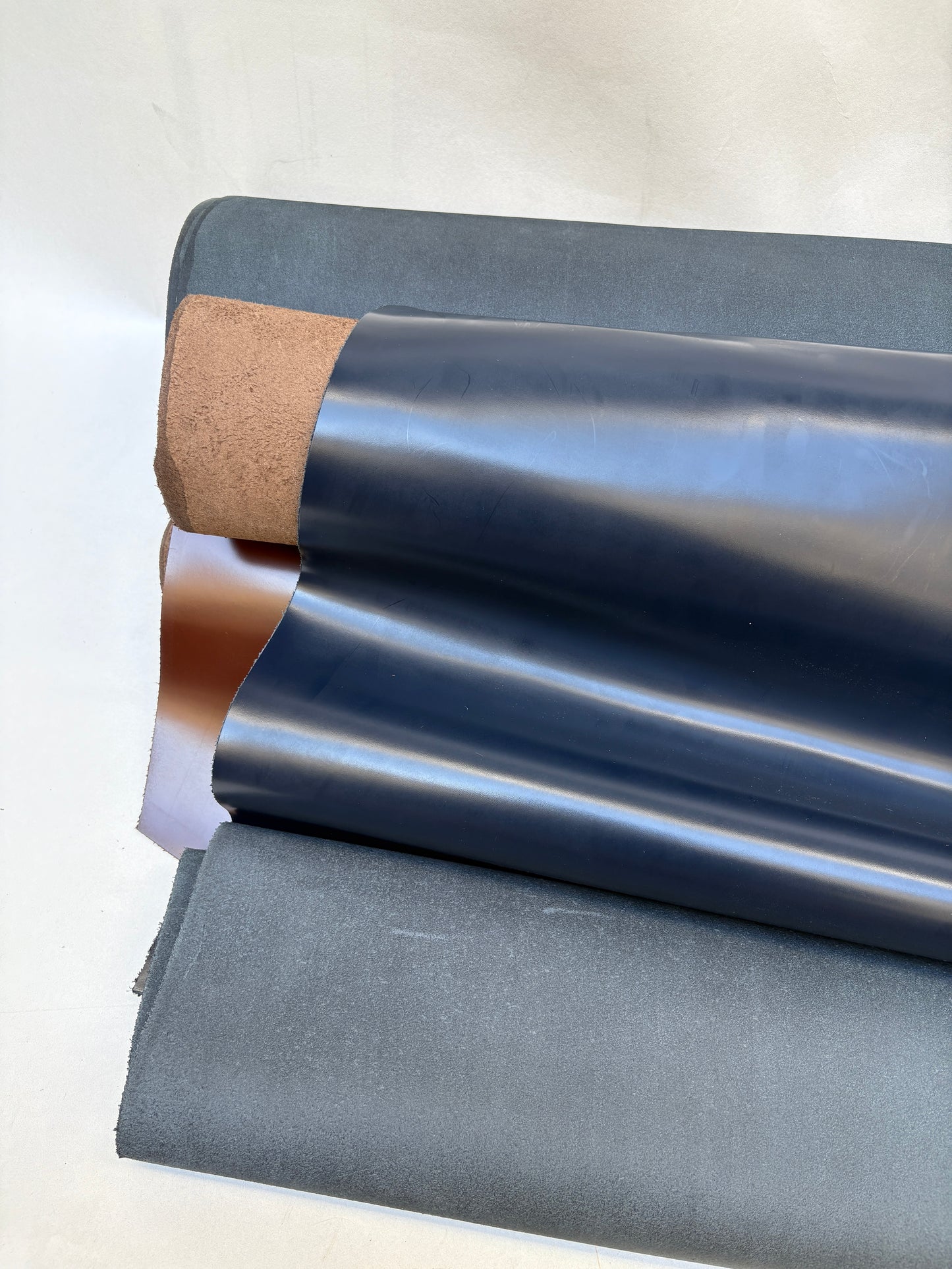Full Hide Genuine Leather, High-Gloss Finish, Choose-your-colour