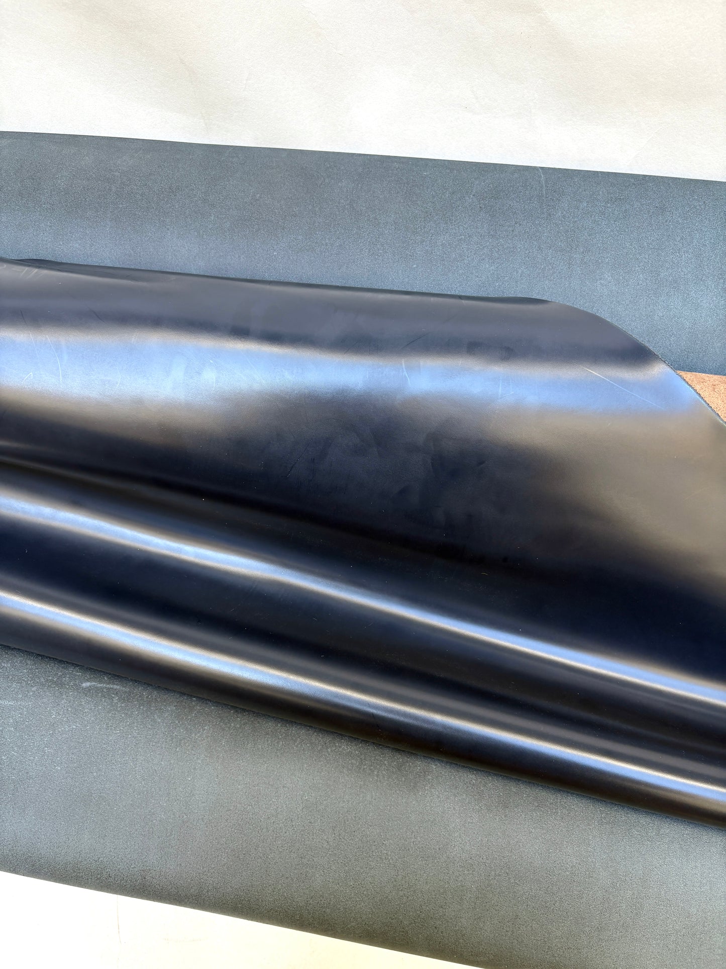 Full Hide Genuine Leather, High-Gloss Finish, Choose-your-colour