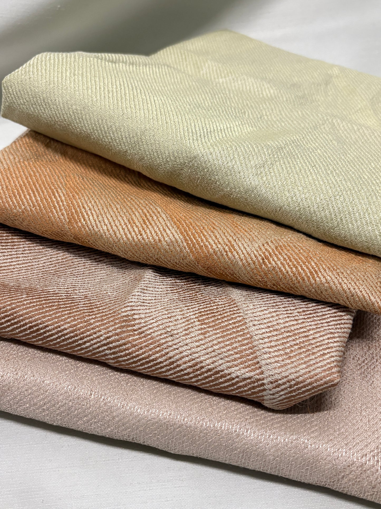 Shiny Wave–textured Fabric Bundle of Four *ONE-OFF*