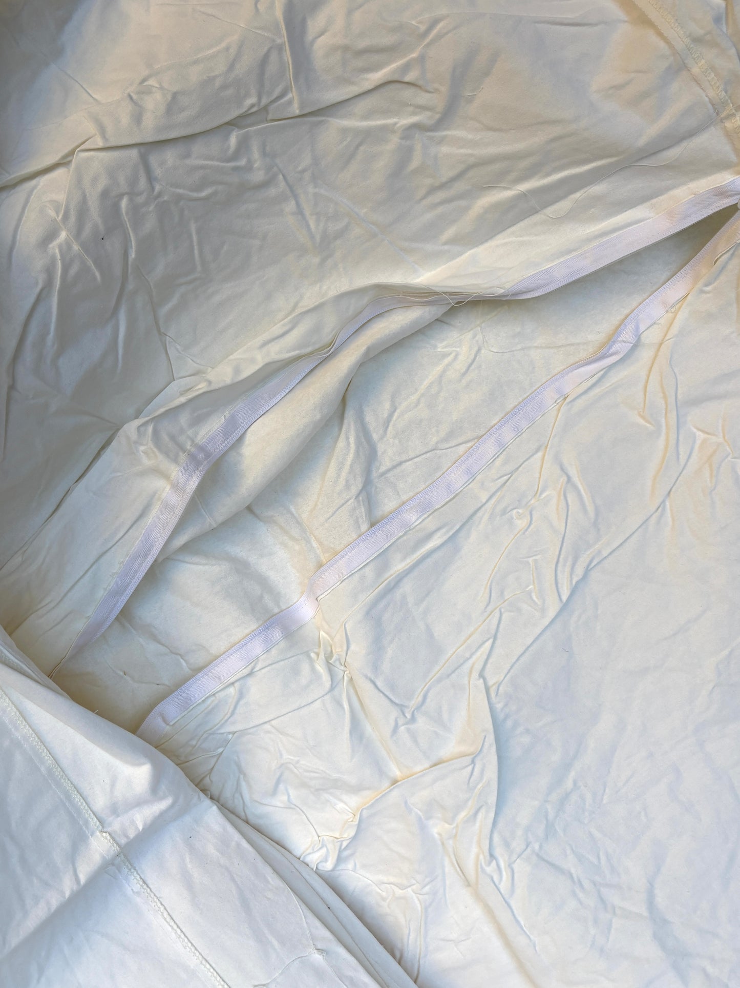100% Cotton Fabric, White Bed Linens, Mixed Bundle - 3kg