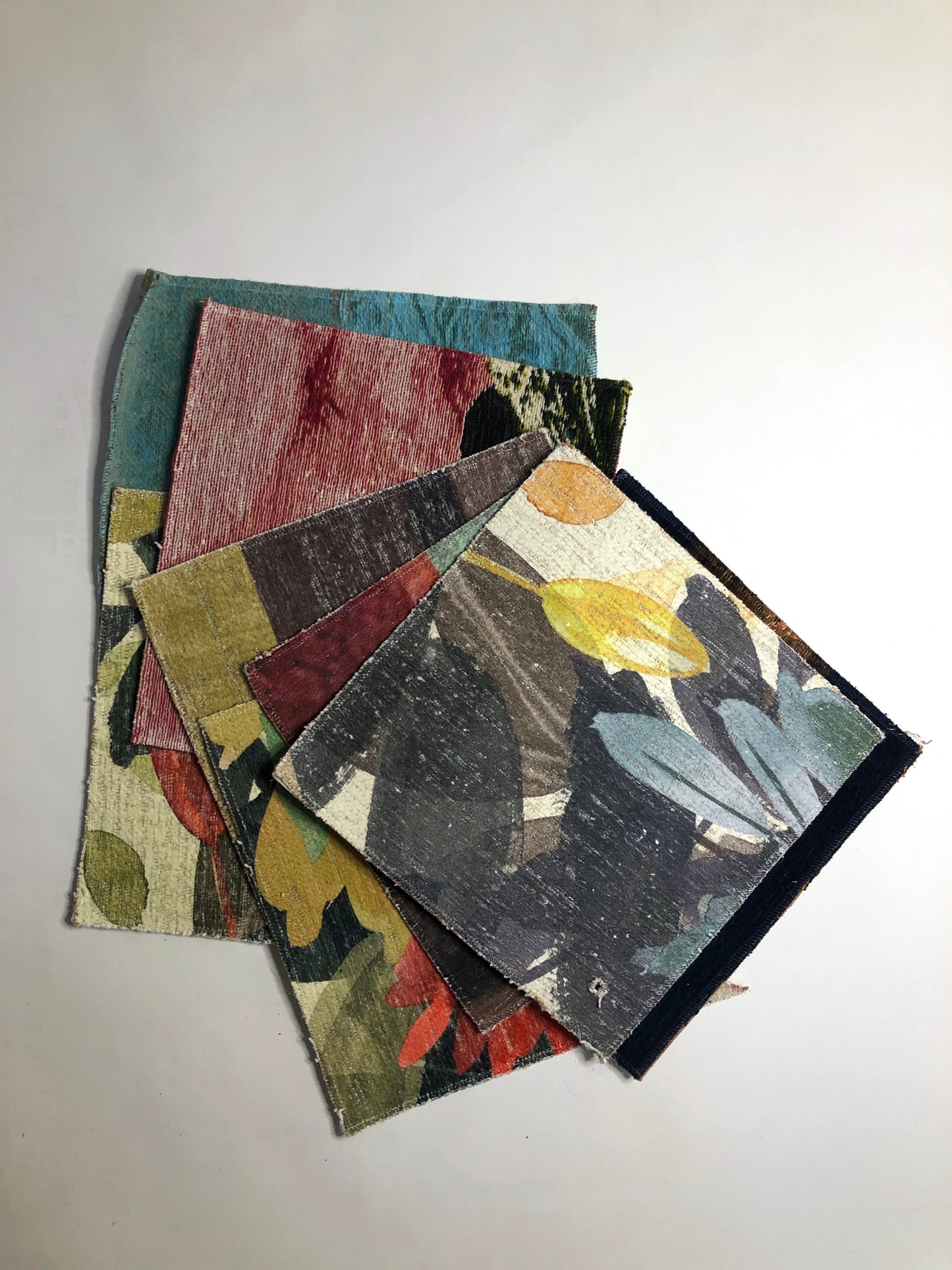Upholstery Samples, Mix-coloured - 750g