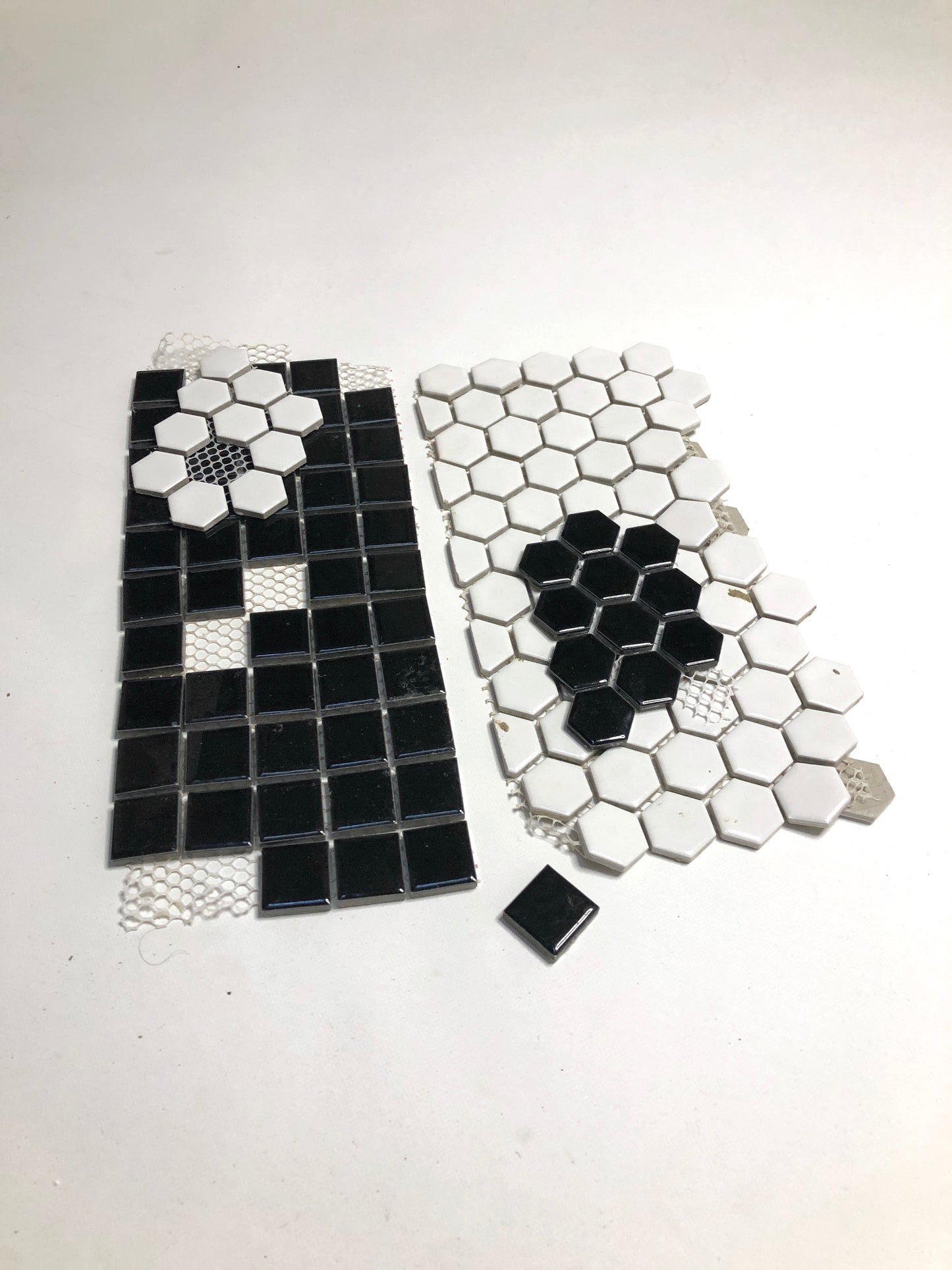 Tiles, Mosaic, White & Black - 1kg
