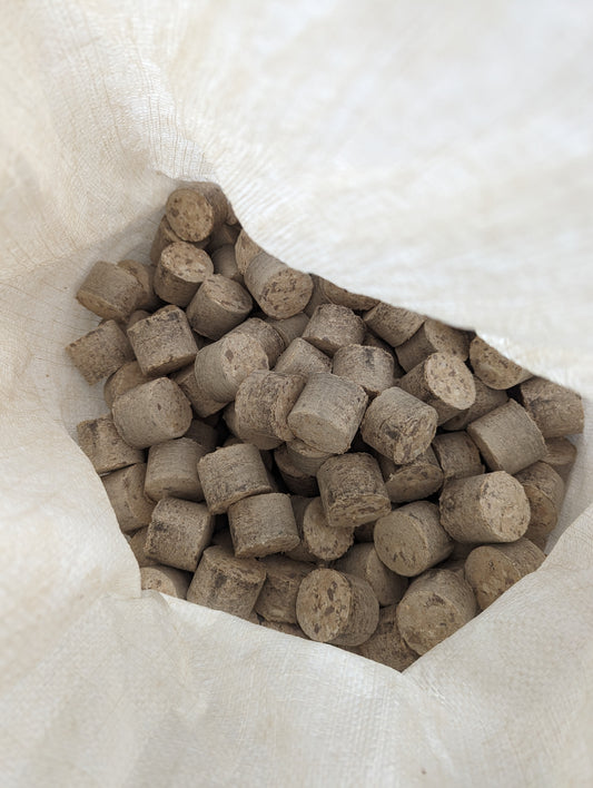 Briquettes, Mix of Oak, Walnut, Ash, Cherry and/or Poplar - 20kg (Collection Only)
