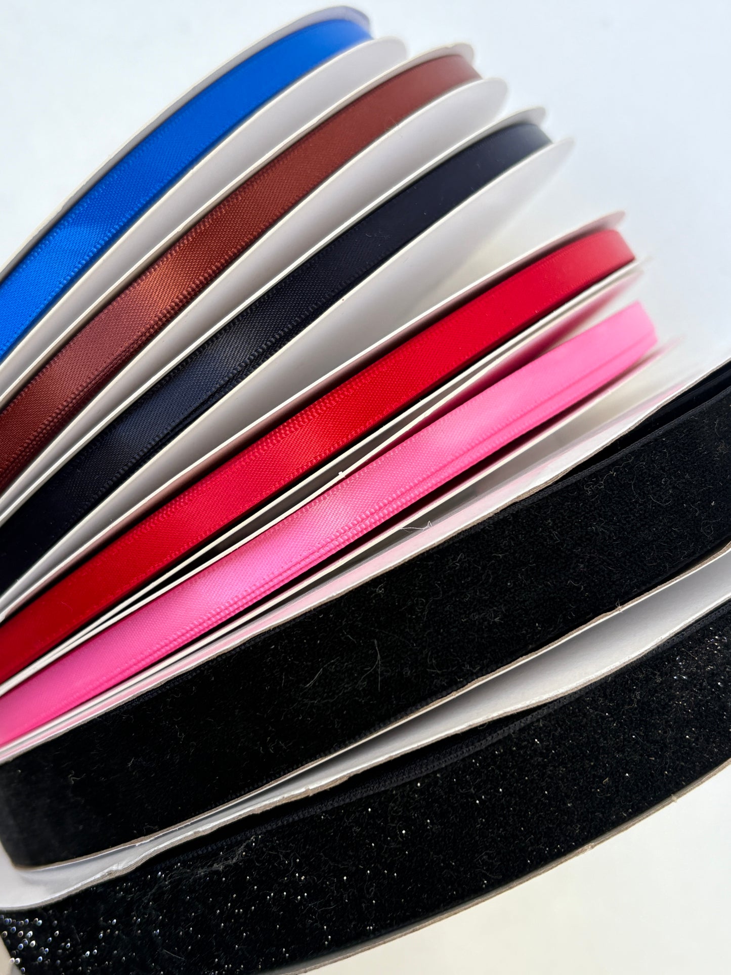     Mixed tile sample pieces are shown in grouped and close-up views.