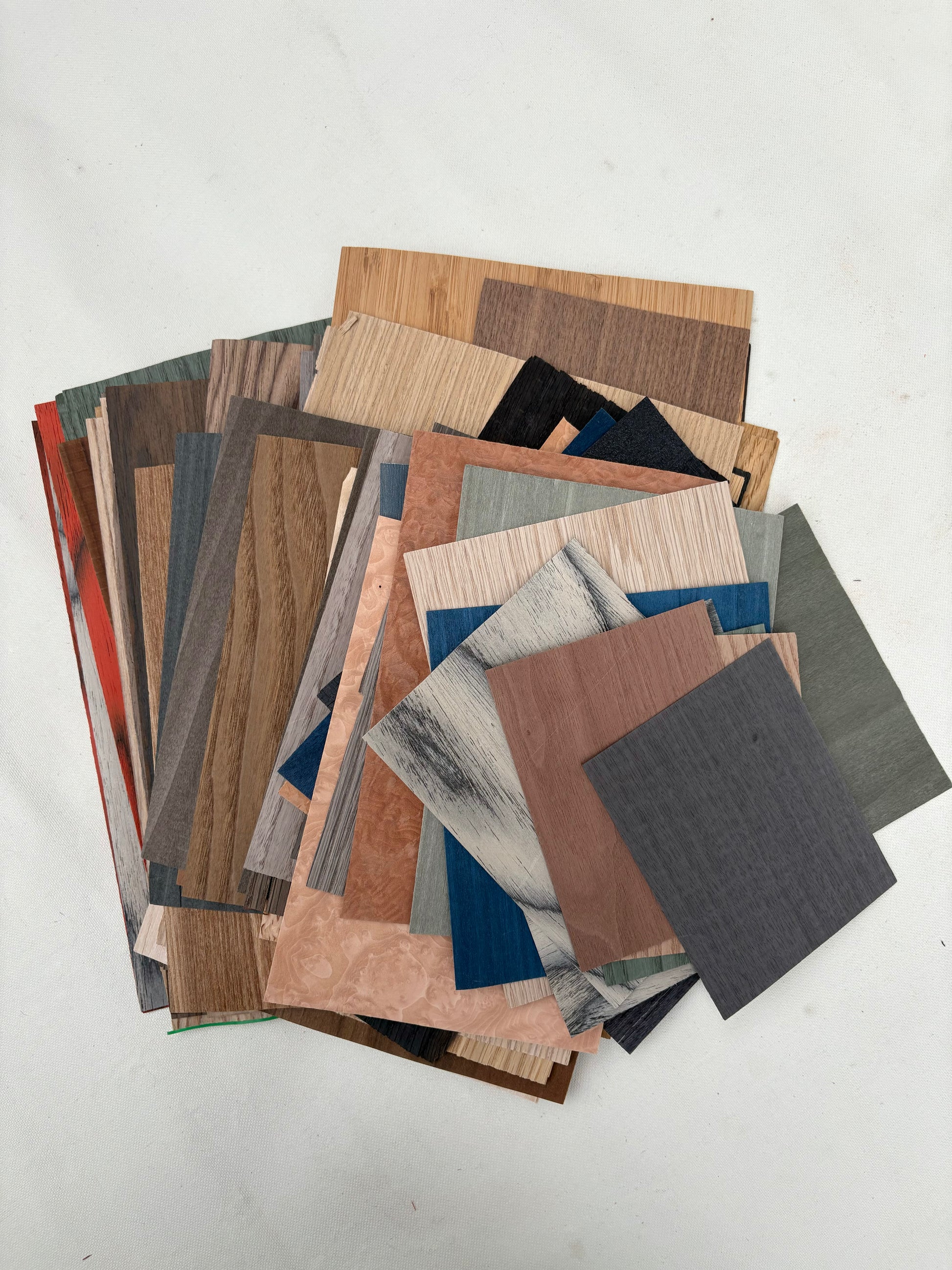 	Mixed rectangular sample pieces are shown in detail from multiple angles