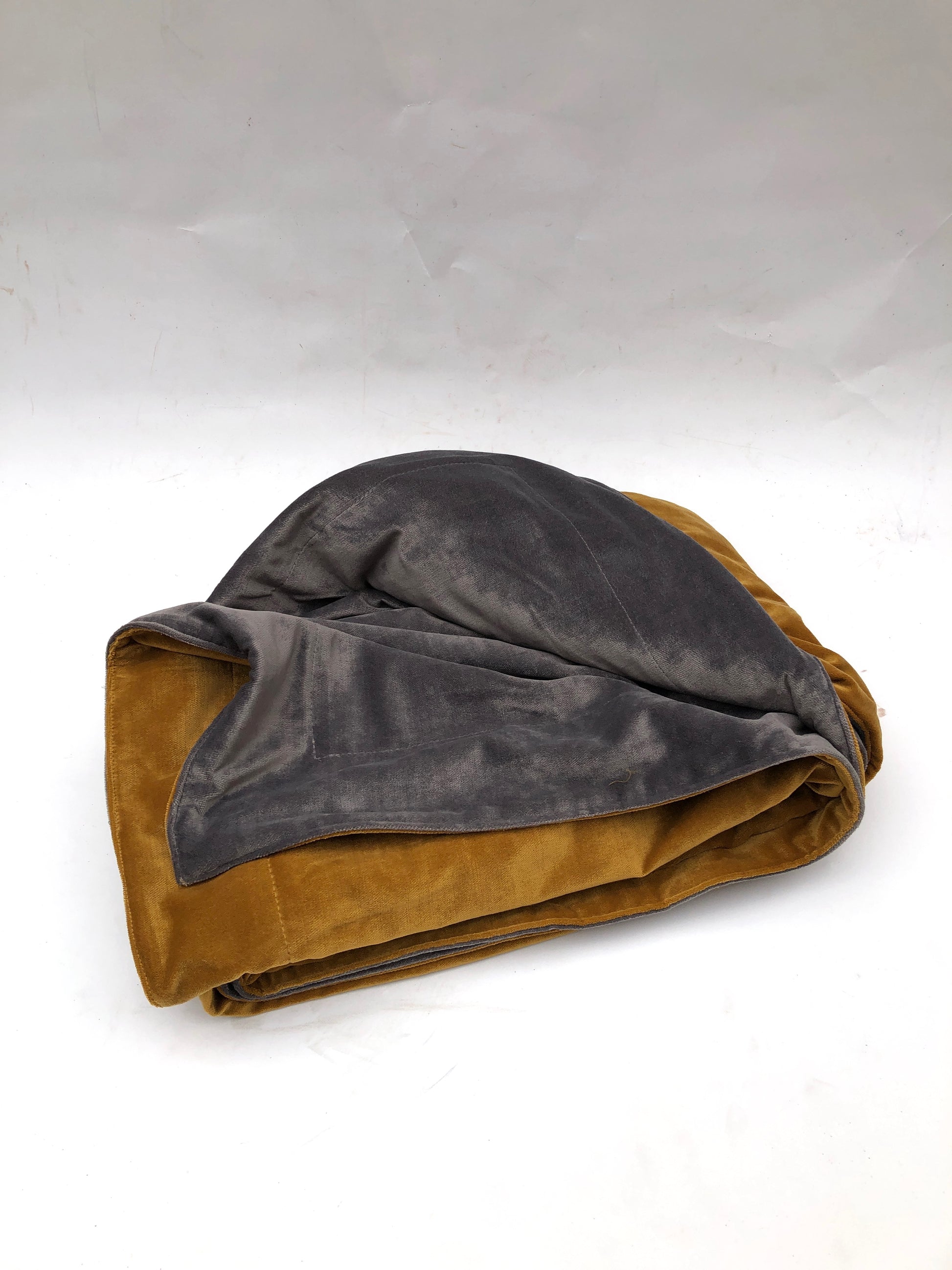 Velvet blanket fabric, reversible in yellow and grey