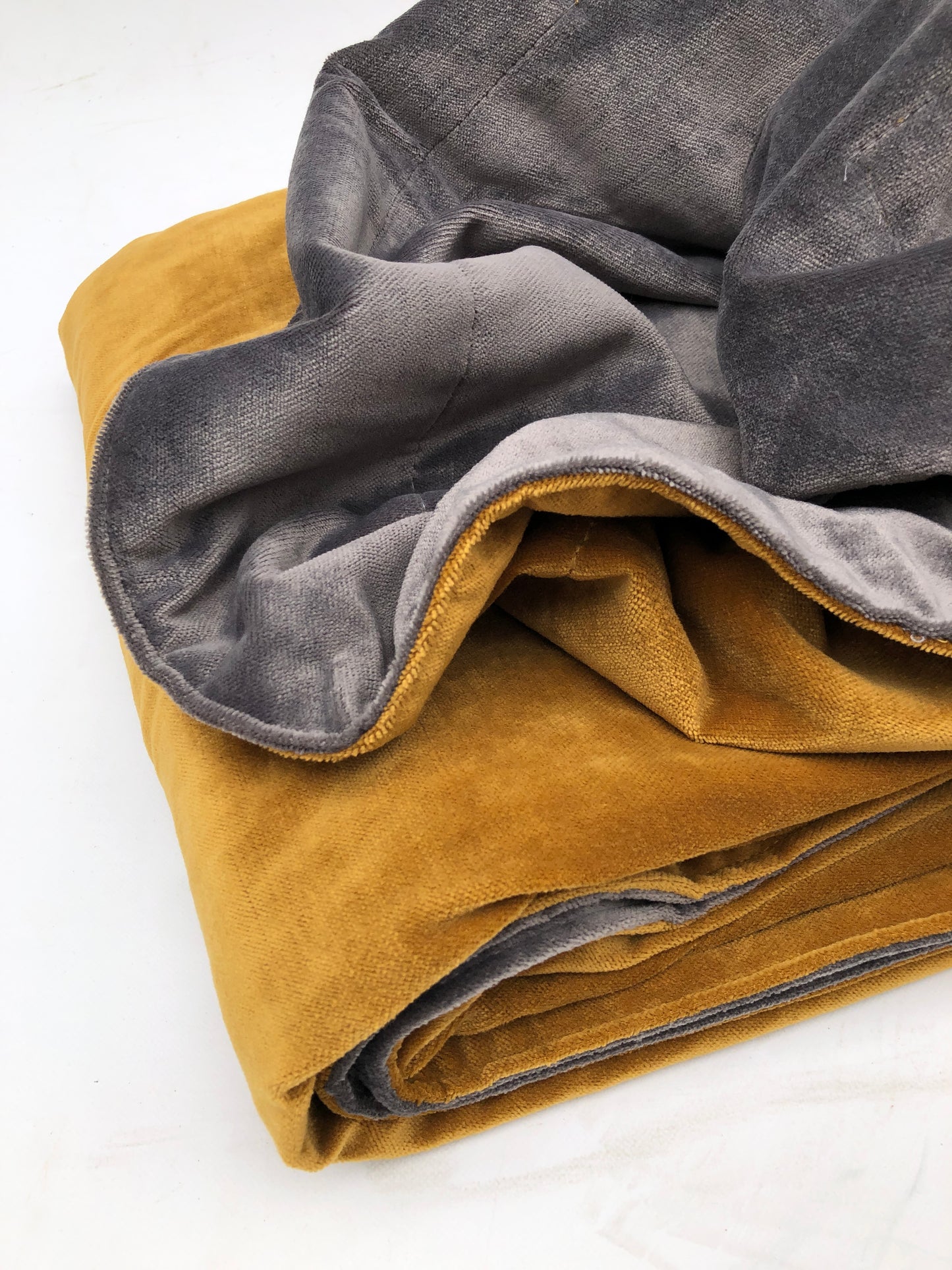 Velvet blanket fabric, reversible in yellow and grey