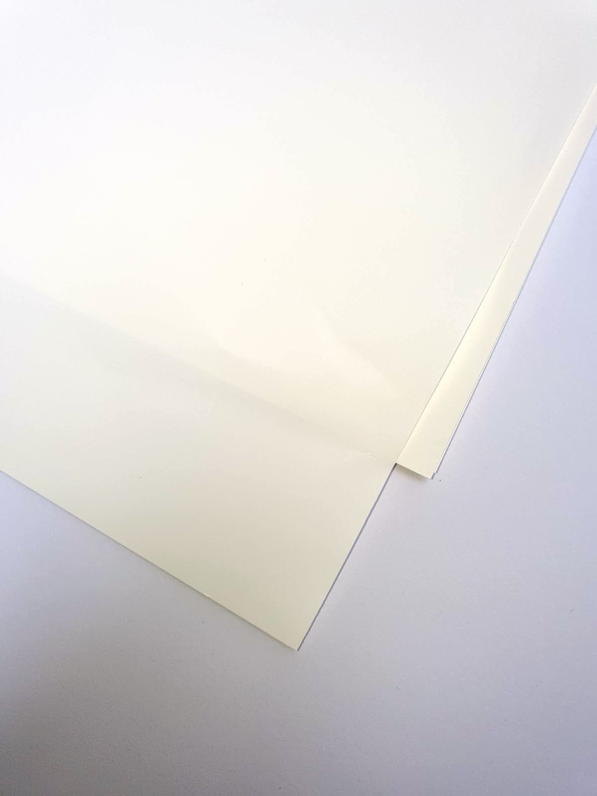 Paper, Smooth Plastic Coating, ~130gsm, Dirty Bone White, 722x510mm